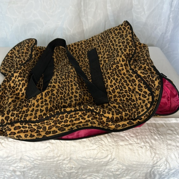Cheetah brown and black print nylon bag. - Picture 4 of 5
